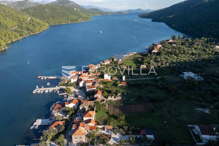 Pelješac, Broce, građevinsko zemljište 2948 m²