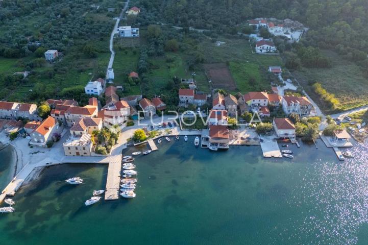 Pelješac, Broce, građevinsko zemljište 2948 m²