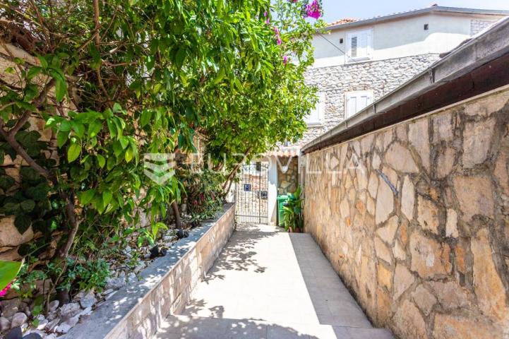 Otok Brač, kamena kuća s restoranom na vrhunskoj lokaciji