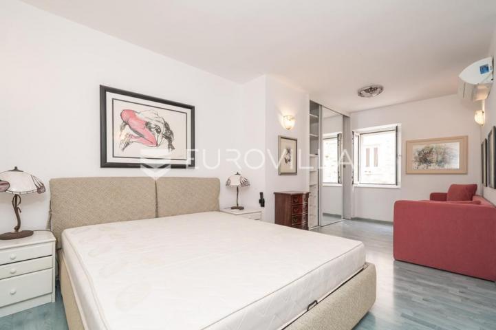 Dubrovnik, Stari grad, prekrasna kuća 209 m²