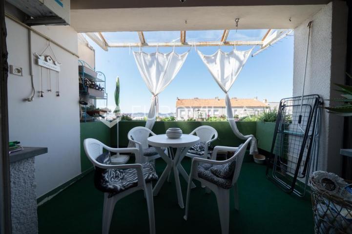 Zadar, Bili Brig, dvosoban stan s pogledom na more