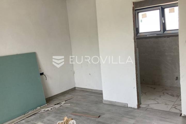 Istra, Zartinj, vila s bazenom novogradnja