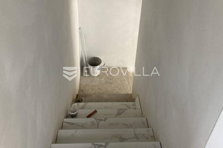 Istra, Zartinj, vila s bazenom novogradnja
