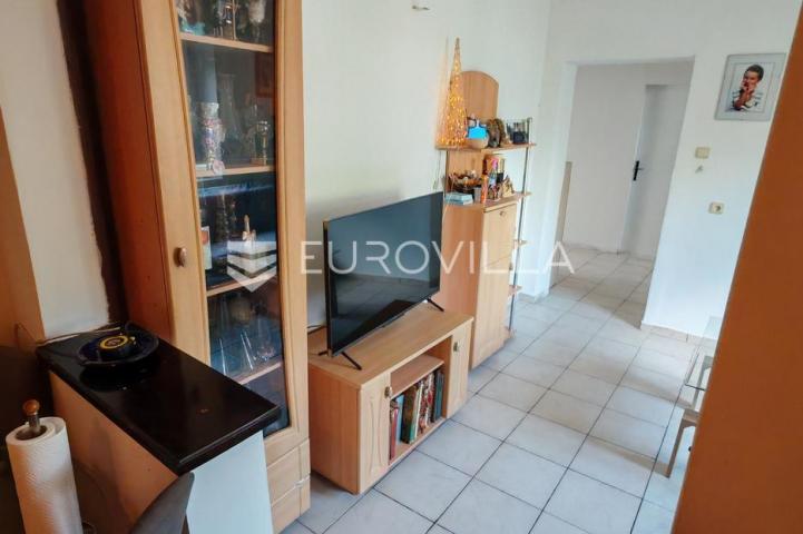 Pula, Kaštanjer, kuća u nizu 149.24 m², prilika za investitore, TOP lokacija