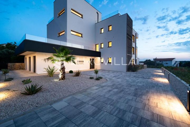Otok Rab, Barbat, moderan trosoban stan 107 m², pogled na more