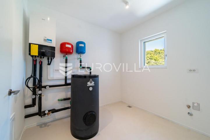 Otok Rab, Barbat, moderan trosoban stan 107 m², pogled na more