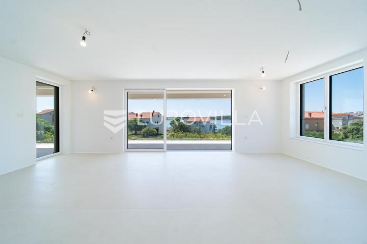 Otok Rab, Barbat, moderan trosoban stan 107 m², pogled na more