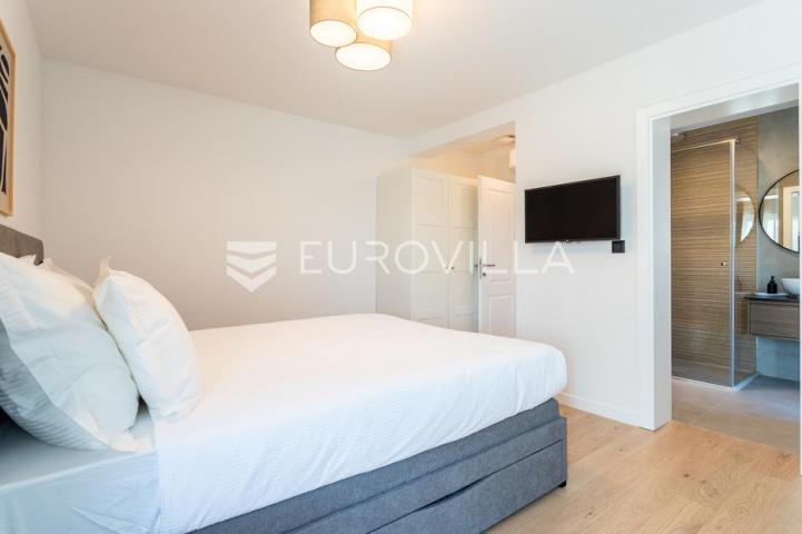 Rogoznica, Ražanj, NOVOGRADNJA, prekrasna kuća s bazenom i pogledom na more, 433,44 m²