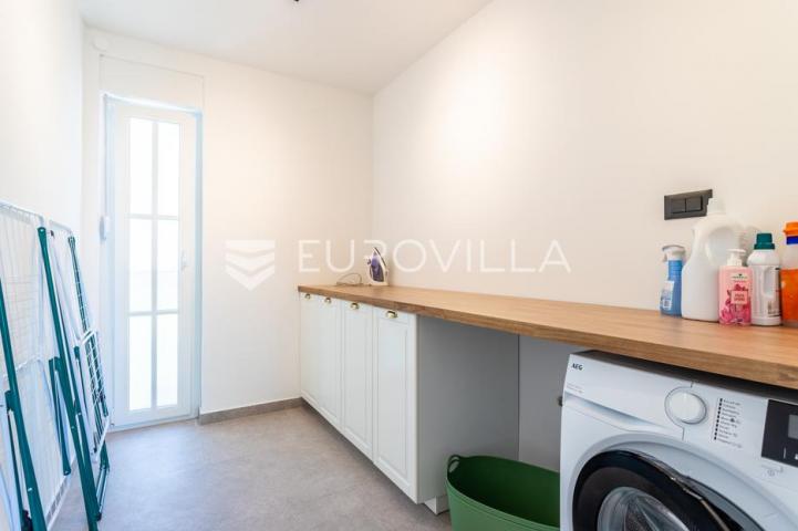 Rogoznica, Ražanj, NOVOGRADNJA, prekrasna kuća s bazenom i pogledom na more, 433,44 m²
