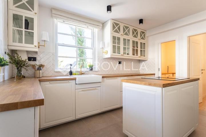 Rogoznica, Ražanj, NOVOGRADNJA, prekrasna kuća s bazenom i pogledom na more, 433,44 m²