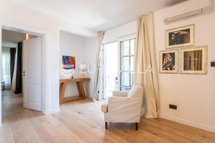 Rogoznica, Ražanj, NOVOGRADNJA, prekrasna kuća s bazenom i pogledom na more, 433,44 m²