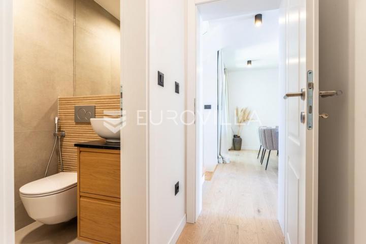 Rogoznica, Ražanj, NOVOGRADNJA, prekrasna kuća s bazenom i pogledom na more, 433,44 m²