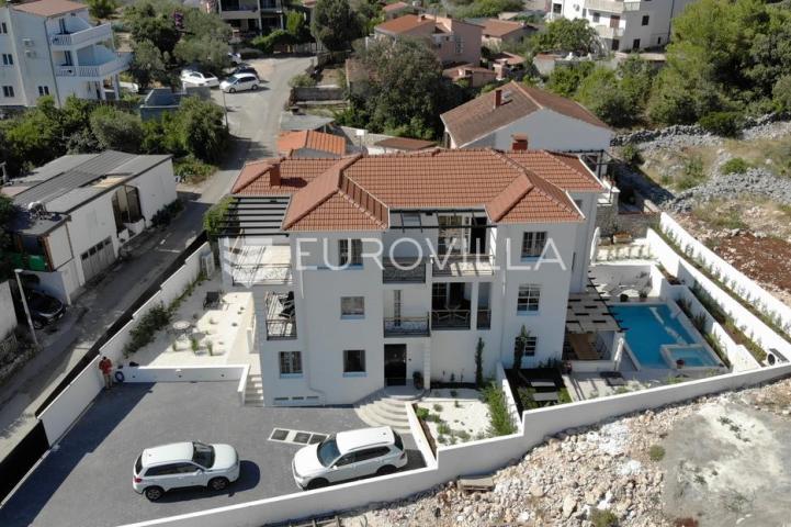 Rogoznica, Ražanj, NOVOGRADNJA, prekrasna kuća s bazenom i pogledom na more, 433,44 m²