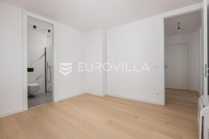 Opatija, trosoban stan 105 m² u novogradnji