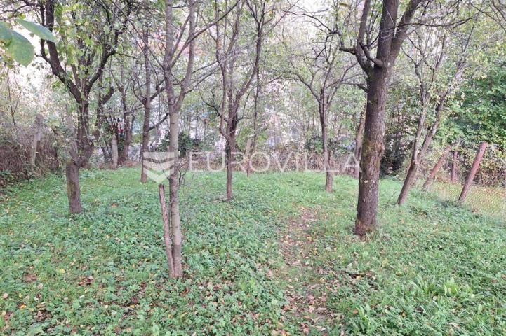 Duga Resa, Centar, kuća 120 m², blizina svih sadržaja