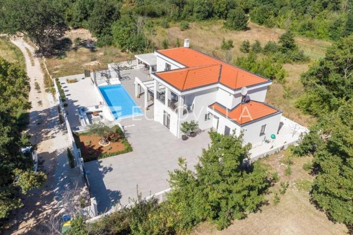 Kanfanar, luksuzna kuća s pogledom na more