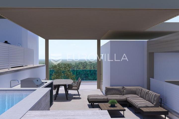 Grebaštica, luksuzan penthouse s krovnom terasom s bazenom i pogledom na more