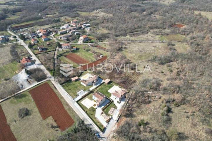 Muntrilj, građevinsko zemljište od 3100 m2