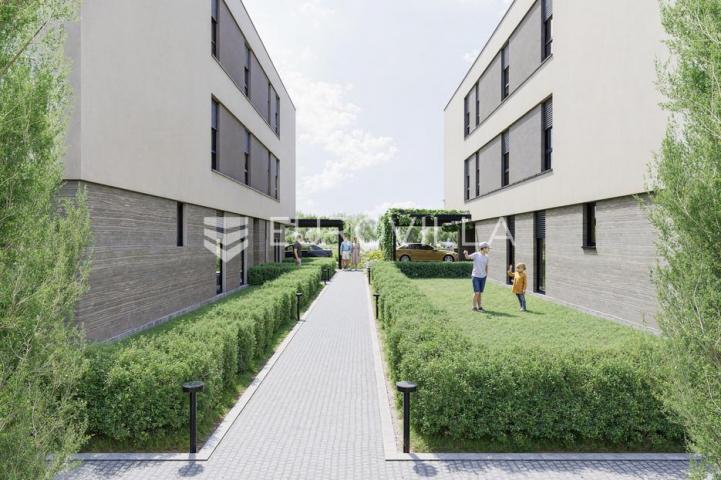 Istra, Fažana, luksuzan četverosoban stan 106.76 m², vrt 186.70 m², 1.2km od mora, zatvoreni komplek