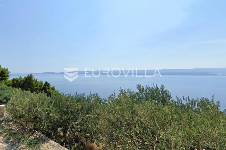 Omiš, Marušići, atraktivna građevinska parcela površine 4000 m²