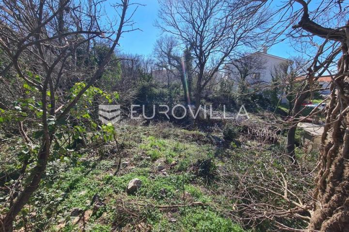 Kraljevica, centar, građevinsko zemljište površine 1220 m2