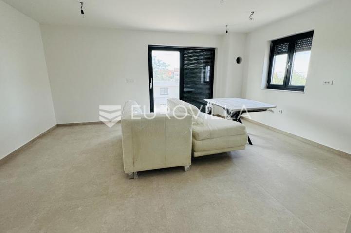 Istra, Umag, NOVOGRADNJA, Stan na drugom katu 64,54 m²