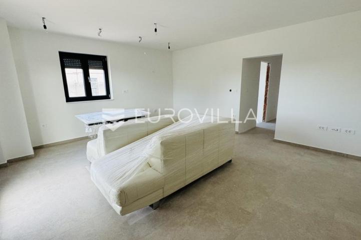 Istra, Umag, NOVOGRADNJA, Stan na drugom katu 64,54 m²