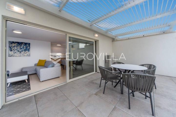 Istra, Umag, opremljen apartman s dvije terase C6