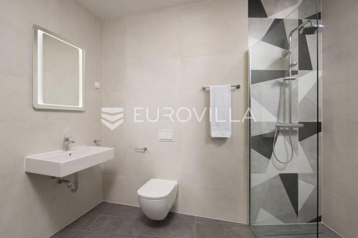 Istra, Umag, opremljen apartman s dvije terase C6
