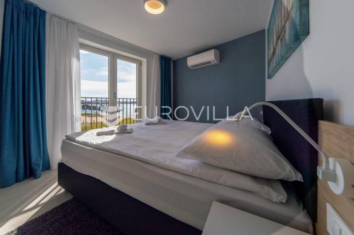 Istra, Umag, opremljen apartman s dvije terase C6