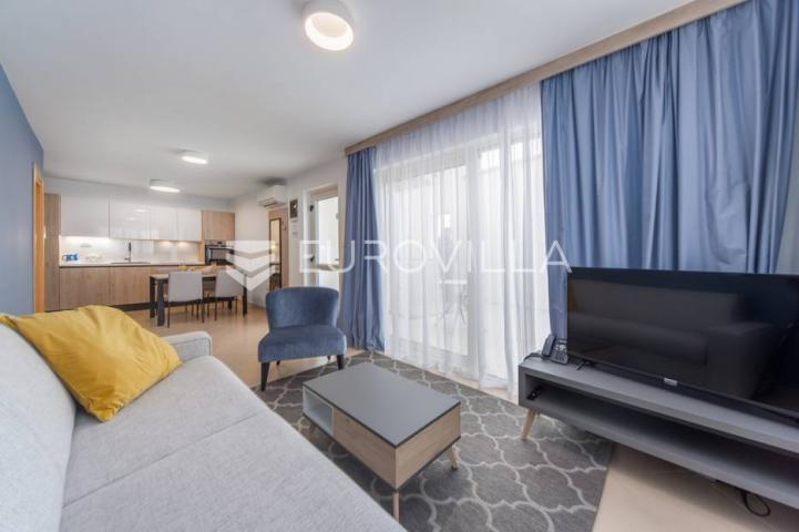 Istra, Umag, opremljen apartman s dvije terase C6