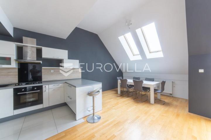 Osijek, Novi grad, 4 sobe Penthouse 166 m² s garažom i liftom (moguće poslovni)