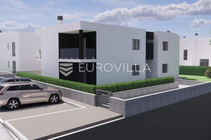 Istra, Poreč, dvosoban stan u novogradnji sa vrtom i parking mjestom