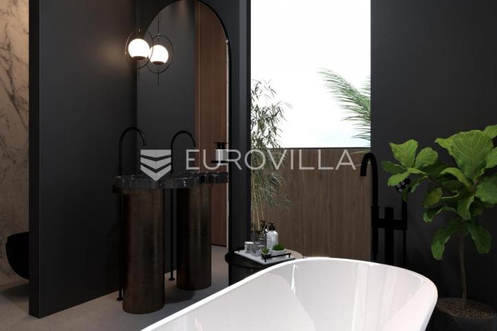 Opatija, četverosoban stan s 3 garažna mjesta, neto korisne površine od 149 m² u NOVOGRADNJI