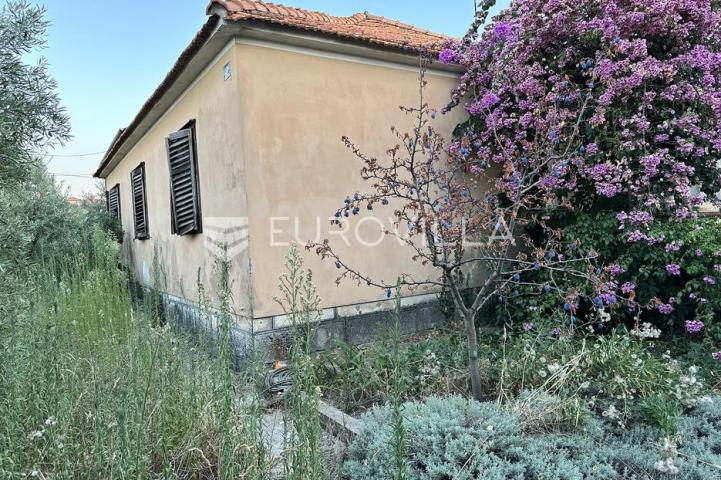 Zadar, Arbanasi, građevinsko zemljište površine 1090 m²