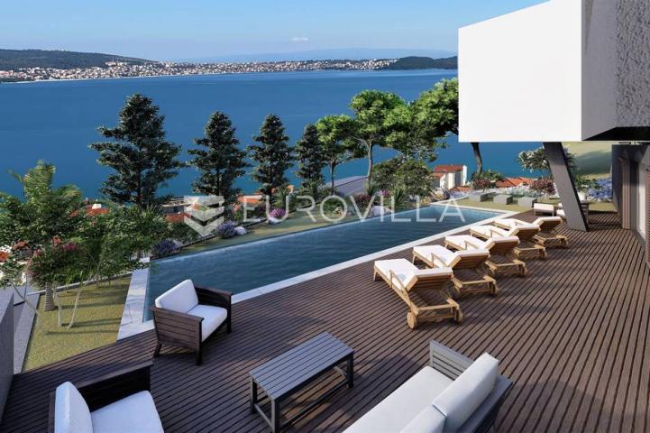 Trogir okolica, Moderna vila s bazenom i panoramskim pogledom