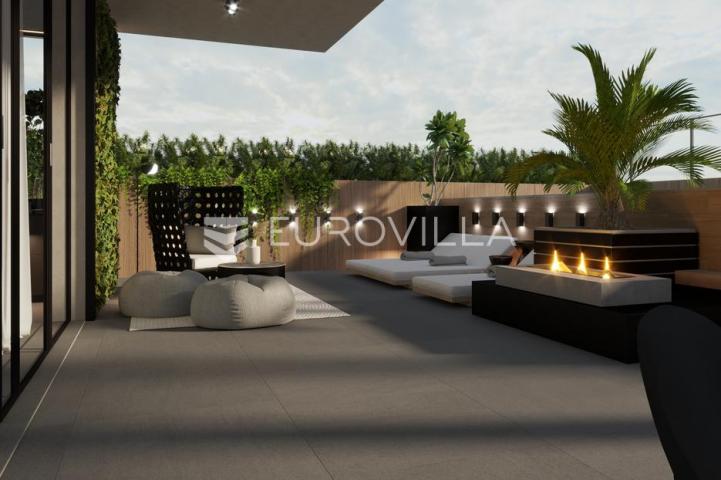 Opatija, četverosoban stan 3 garažna parkirna mjesta, neto korisne površine od 148 m², NOVOGRADNJA