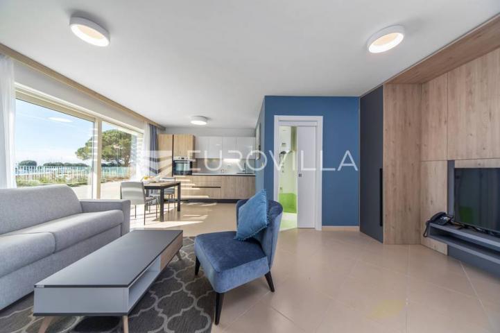 Istra, Umag, penthouse opremljen apartman, terasa, pogled na more D30