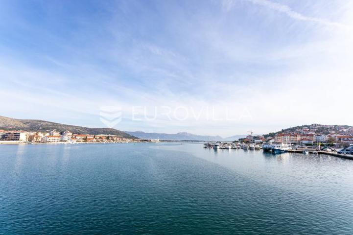 Trogir, Seget Donji, građevinsko zemljište veličine 560 m2 s pogledom na more