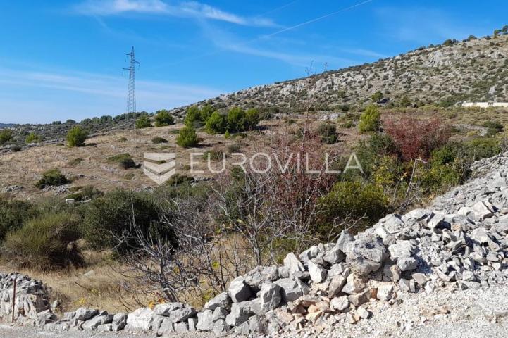 Trogir, Seget, građevinsko zemljište s pogledom, 740 m²