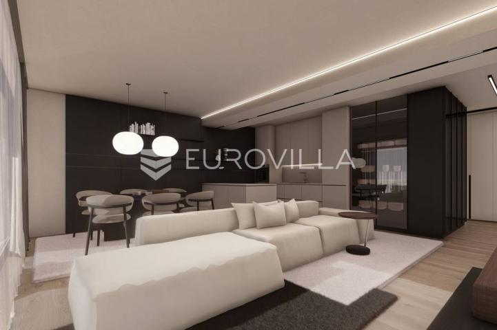 Istra, Umag - Moderan stan u prizemlju s privatnim vrtom samo 200m od mora