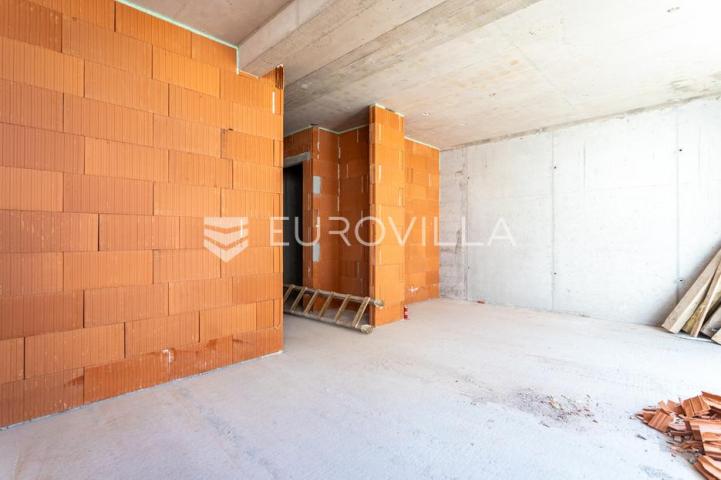 Makarska, dvosoban stan novogradnja, prizemlje