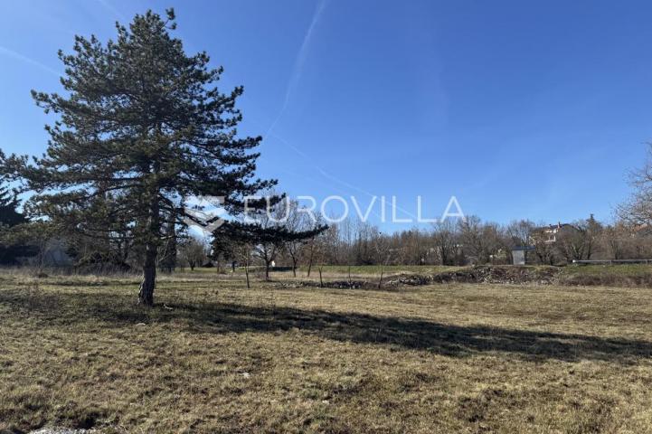 Istra, Poreč, okolica - građevinsko zemljište 1059 m2 na odličnoj poziciji 