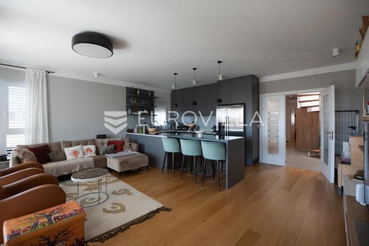 Zadar, Borik, luksuzan penthouse površine 137,26 m² s terasama na TOP lokaciji