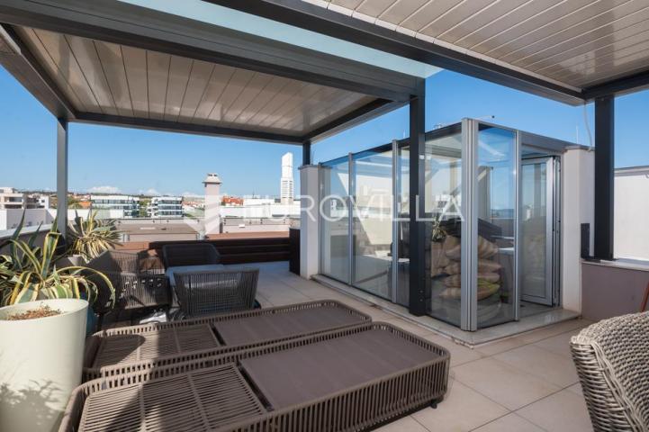 Zadar, Borik, luksuzan penthouse površine 137,26 m² s terasama na TOP lokaciji
