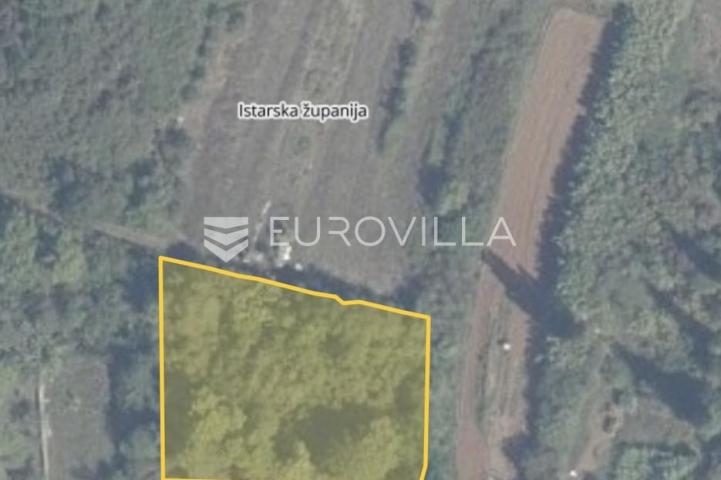 Istra, Premantura, građevinsko zemljište T2 zona 3020 m2  - 400 m od mora
