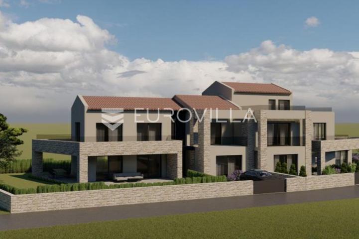 Vižinada, Brig, atraktivno građevinsko zemljište s pravomoćnom građevinskom dozvolom i natemeljima