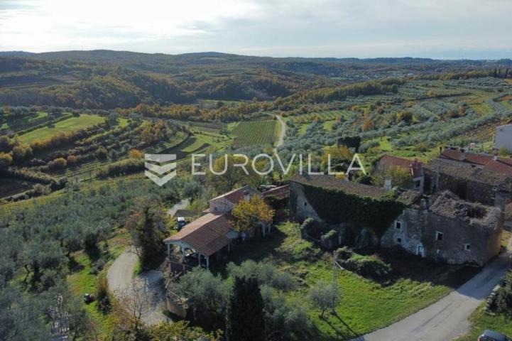 Istra, Momjan, autohtono istarska stancija za renovaciju