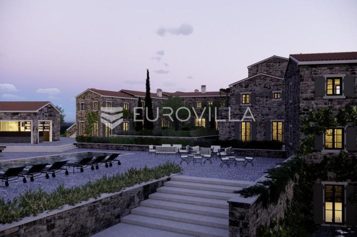 Istra, Momjan, autohtono istarska stancija za renovaciju