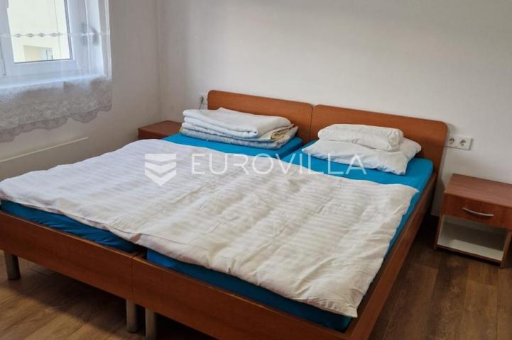 Saborsko, Lička Jesenica, kuća 280 m2, mirna lokacija